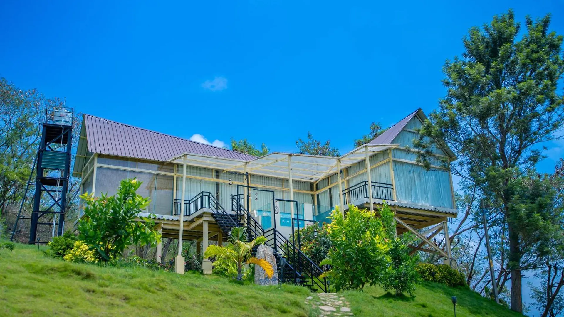 Yanai At Anai - Private Pool & Private Cook Villa Varagampadi India